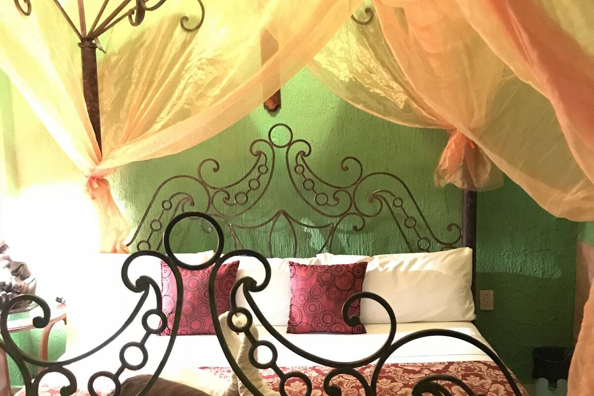 Desk, cribs (free), rollaway beds (surcharge), WiFi (free)