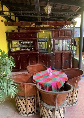 Se sirven desayunos y cocina mexicana