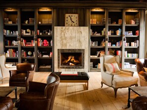 로비 좌석 공간