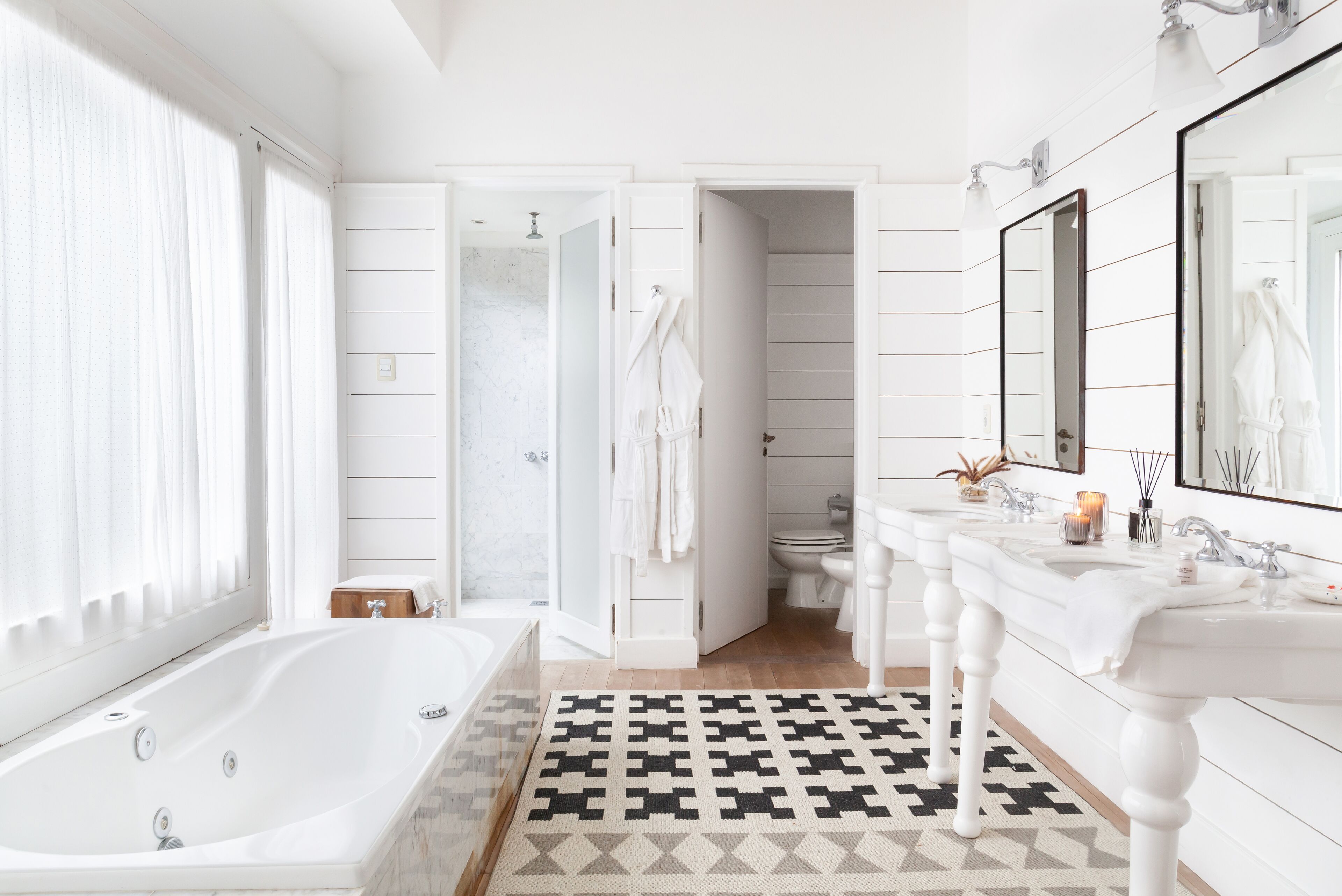 suite | bathroom | hair dryer, bidet, towels