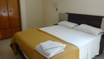 Superior appartement | 1 slaapkamer, een minibar, een bureau, geluiddichte muren