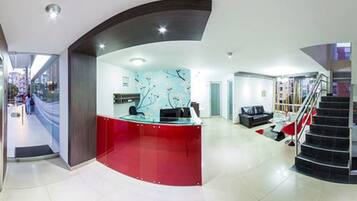 Daily continental breakfast (COP 17000 per person)