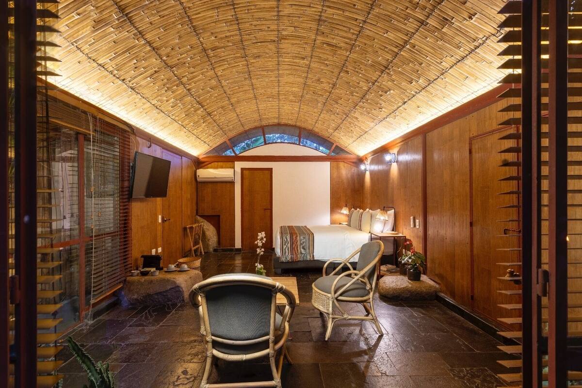 superior suite | living area | 30-inch tv with satellite channels