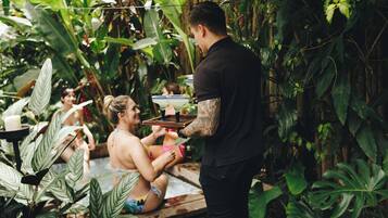 Couples treatment rooms, Turkish bath, hydrotherapy, aromatherapy