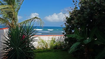 Suite, 1 King Bed, Garden View | Garden view