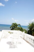 Honeymoon Suite, 1 King Bed | Terrace/patio