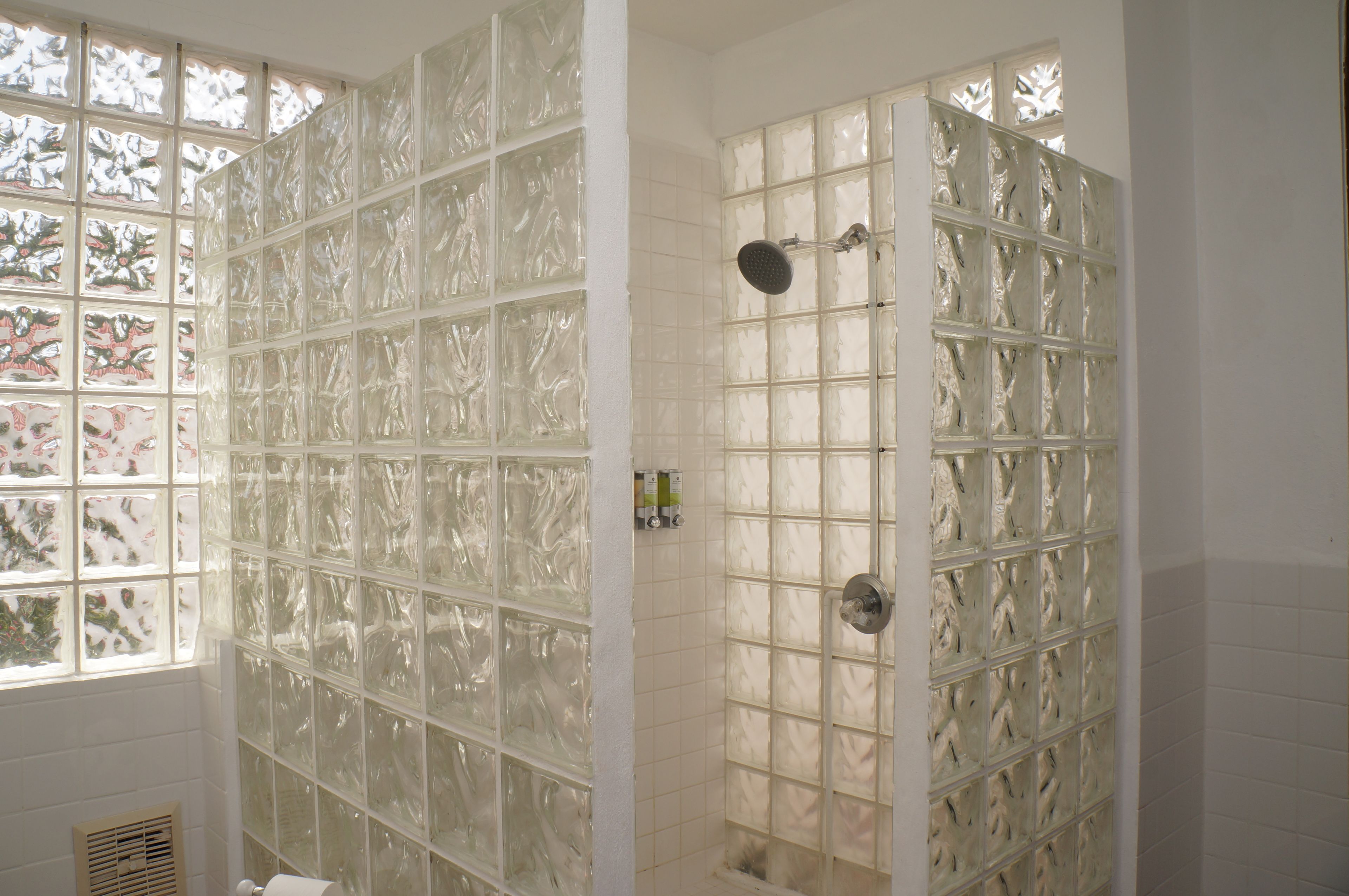 villa, 2 bedrooms | bathroom shower