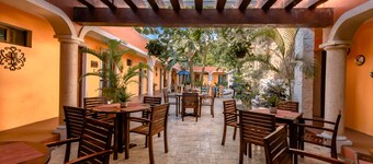 El Zaguán Colonial by GuruHotel