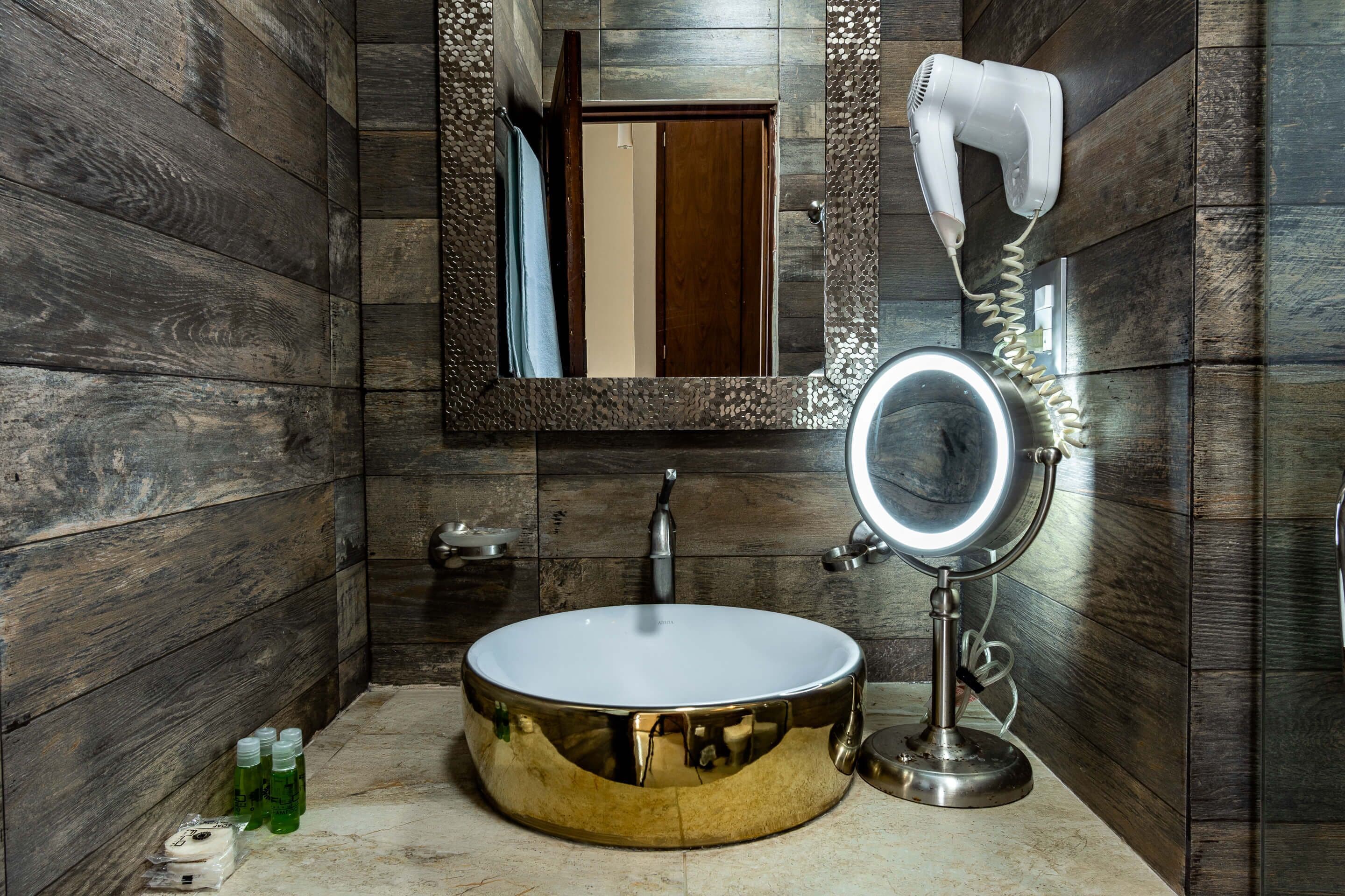 junior suite, 1 king bed, hot tub | bathroom sink