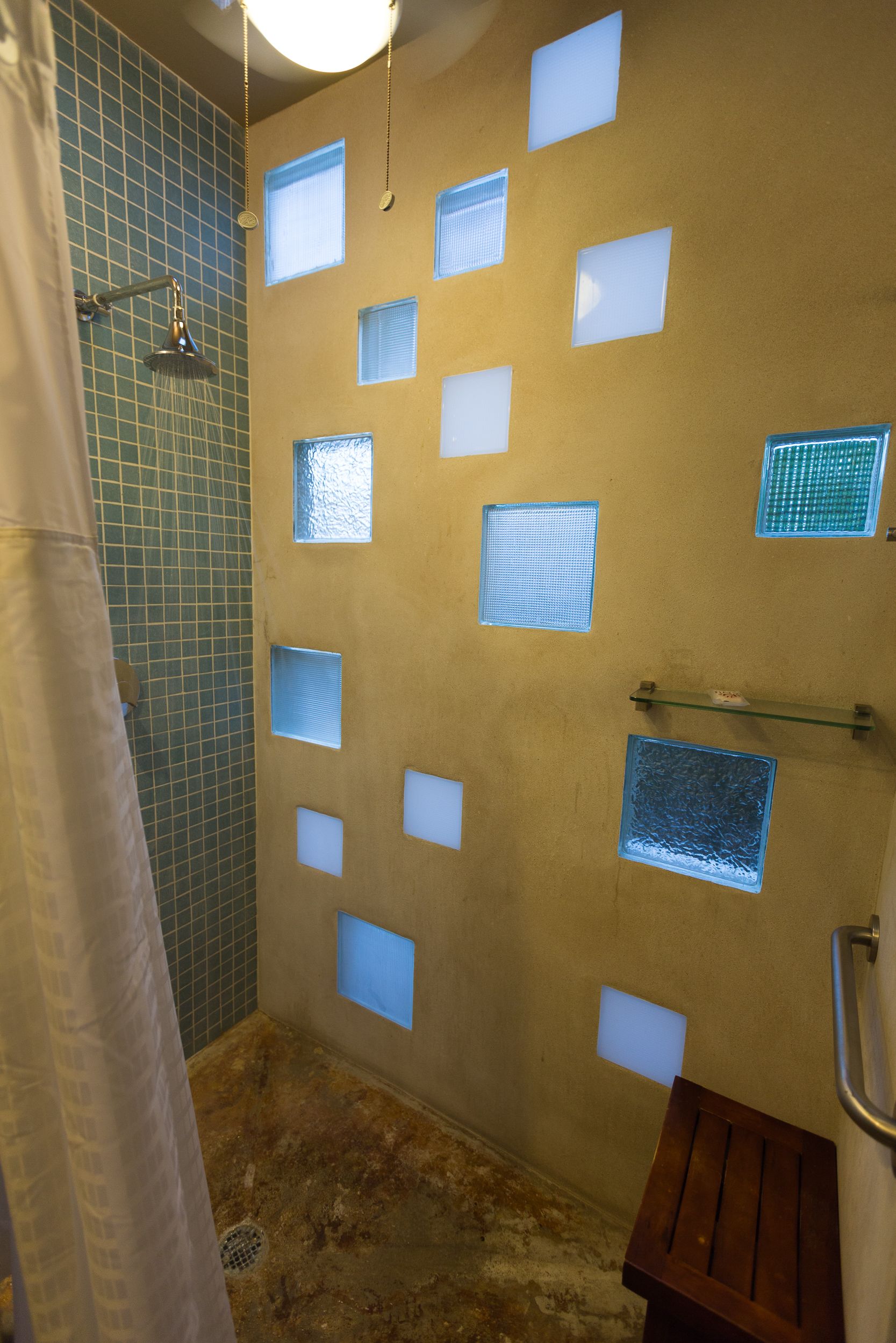 Premium Room, 1 King Bed, Non Smoking, Balcony | Premium bedding, memory foam beds, in-room safe, individually decorated