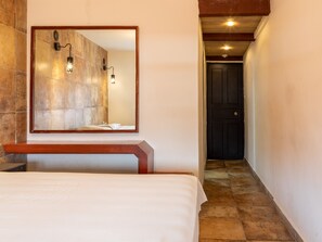 Superior Room, 1 King Bed