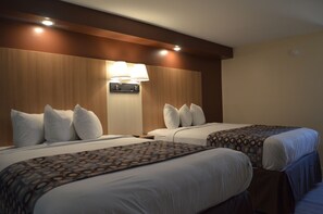 Premium bedding, blackout drapes, free WiFi, bed sheets - Seahorse Inn (Wildwood)