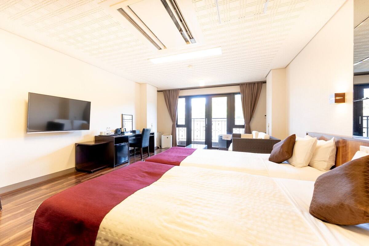 In-room safe, desk, free WiFi, individually decorated