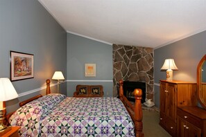 Studio (Studio 5) | Tempur-Pedic beds, free WiFi