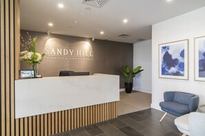 Reception - Caroline Serviced Apartments Sandringham (Sandringham)