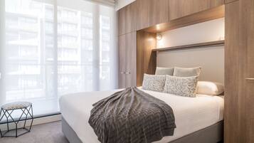 Departamento Premium, 2 habitaciones | 1 habitación, escritorio y espacio para trabajar con laptop