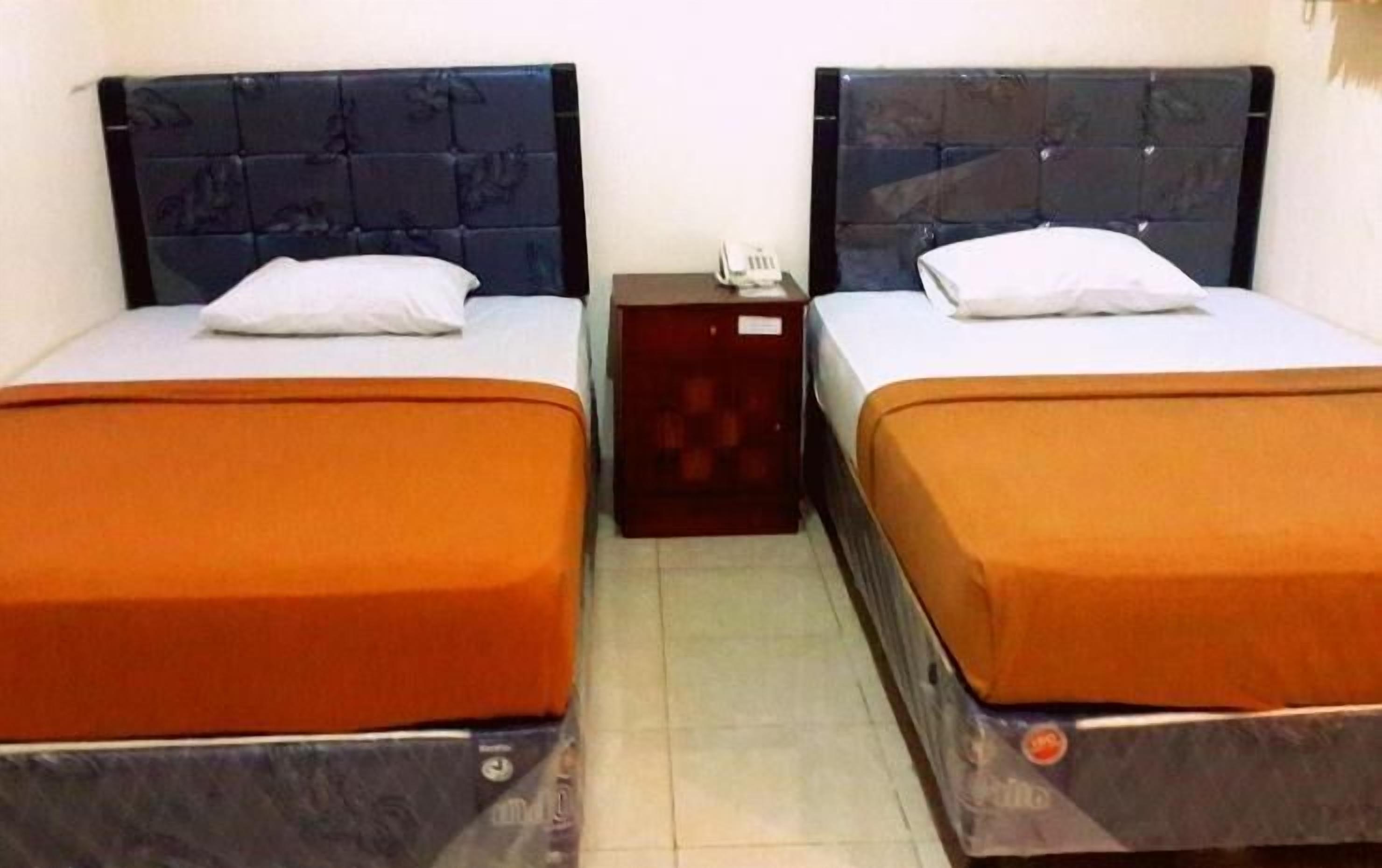 double or twin room with free airport shuttle | 1 bedroom, desk, free wifi
