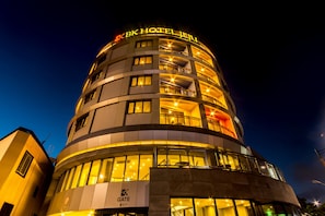 Front of property – evening/night - Bk Hotel Jeju (Seogwipo)