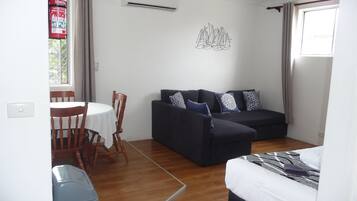 Desk, laptop workspace, iron/ironing board, free WiFi