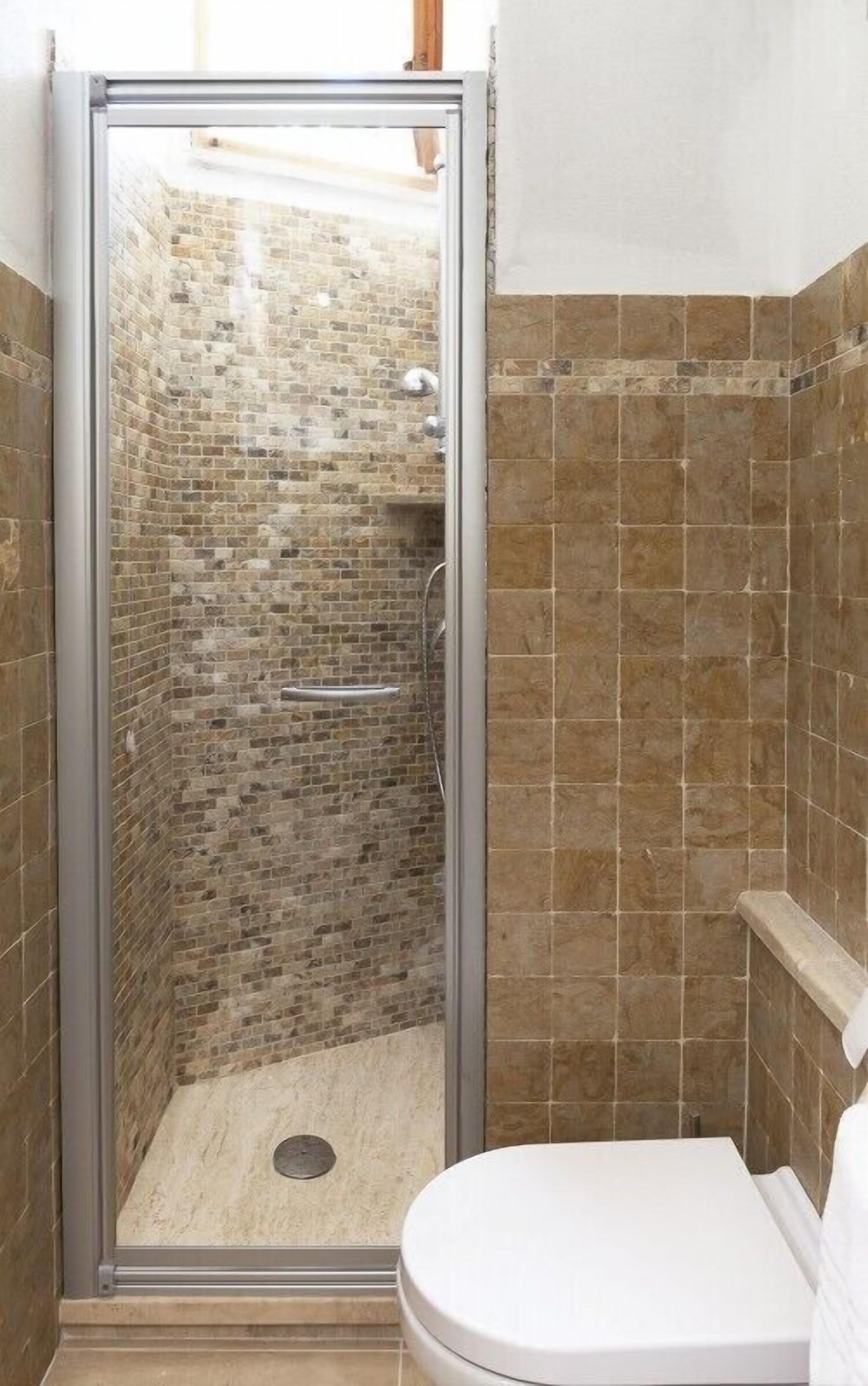 Camera doppia (TORREGRANDE) | Bagno | Doccia, set di cortesia gratuito, bidet, asciugamani