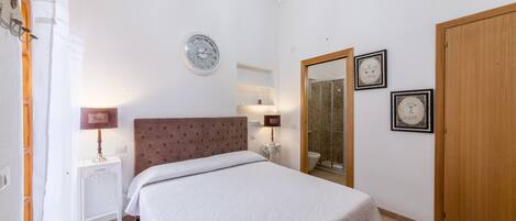 In-room safe, free WiFi