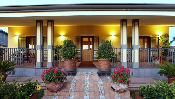 Entrada al alojamiento
