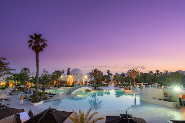 Indoor pool, 2 outdoor pools, sun loungers