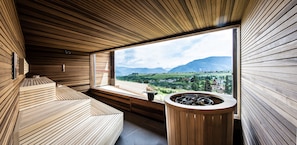 Sauna, Turkish bath, 1 treatment room, manicures and pedicures - Hotel Christof (Appiano Sulla Strada del Vino)