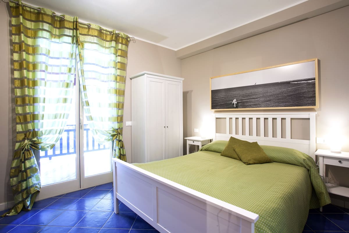Habitación doble estándar | Sábanas italianas Frette, ropa de cama de alta calidad y edredón