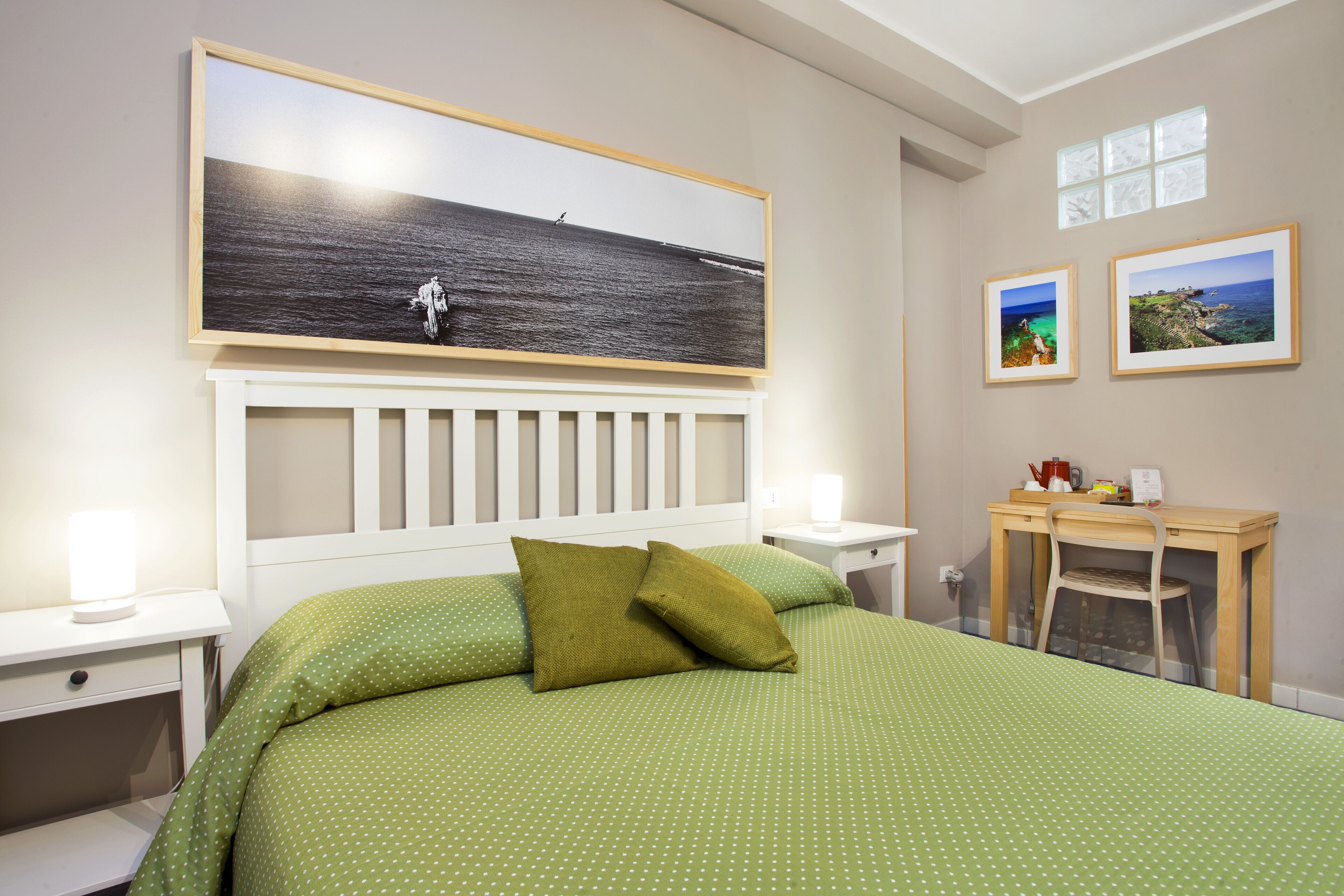 Quarto casal standard | Lençóis italianos Frette, roupas de cama premium, edredons de pluma