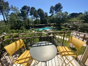 Superior-Doppel- oder -Zweibettzimmer, Balkon, zum Garten hin | Blick auf den Park