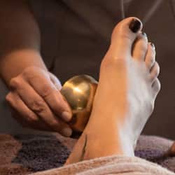 Couples treatment room(s), sauna, body treatments, body wraps