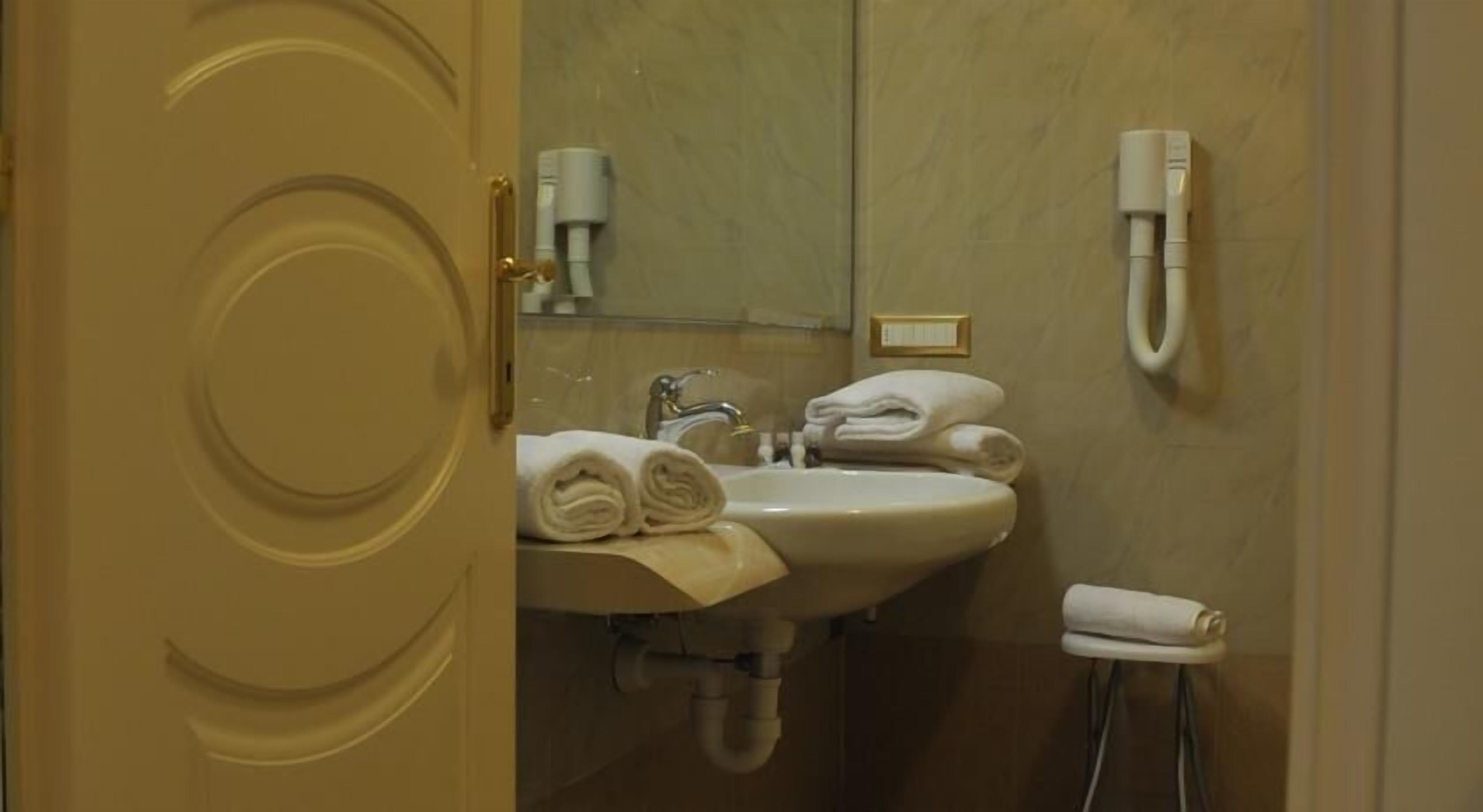 shower, free toiletries, hair dryer, bidet