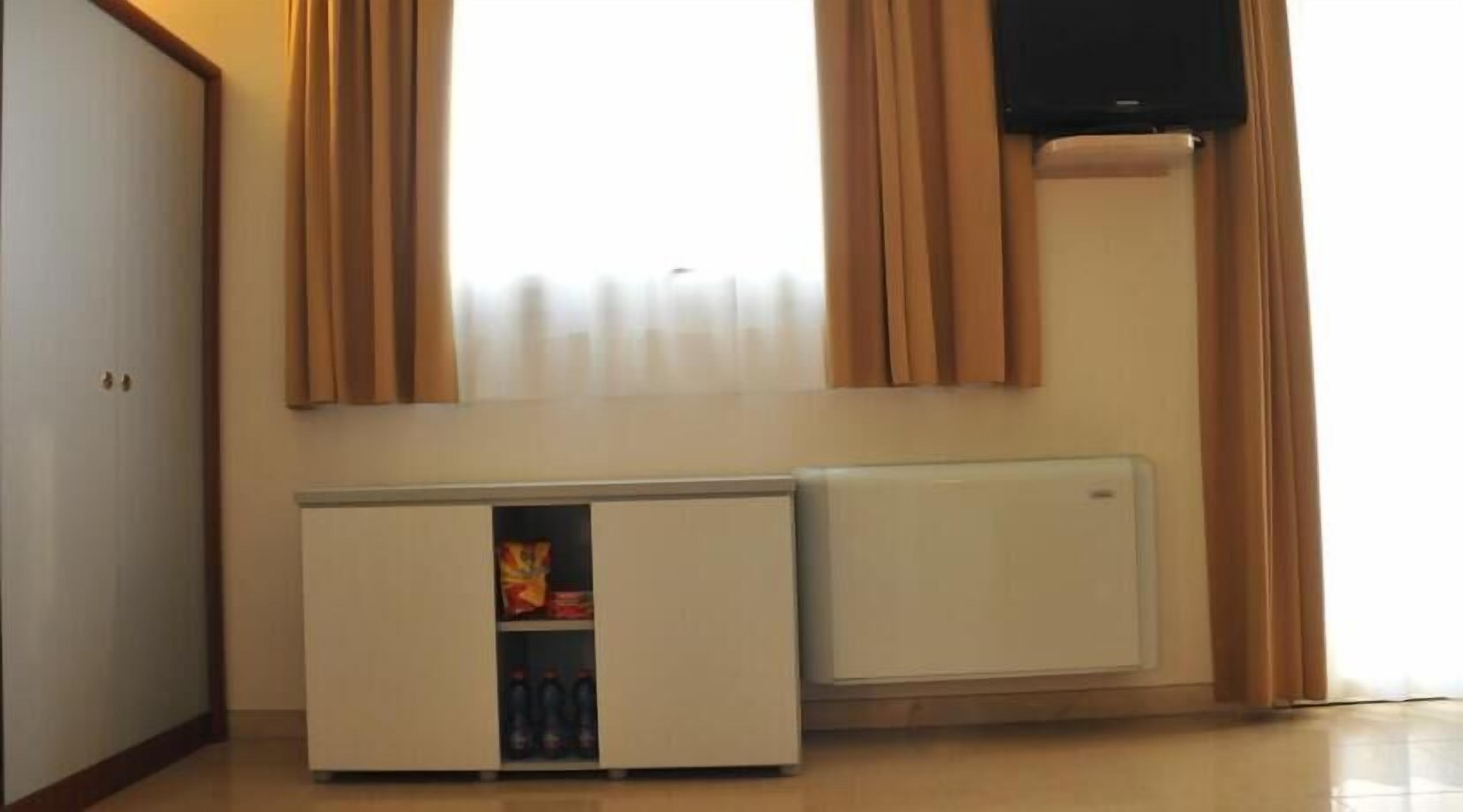 1 bedroom, minibar, in-room safe, desk