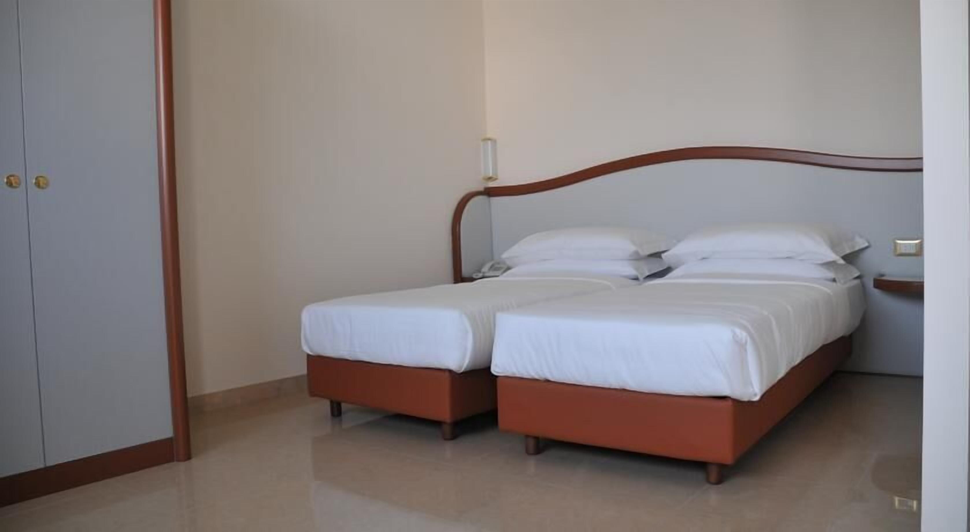 1 bedroom, minibar, in-room safe, desk