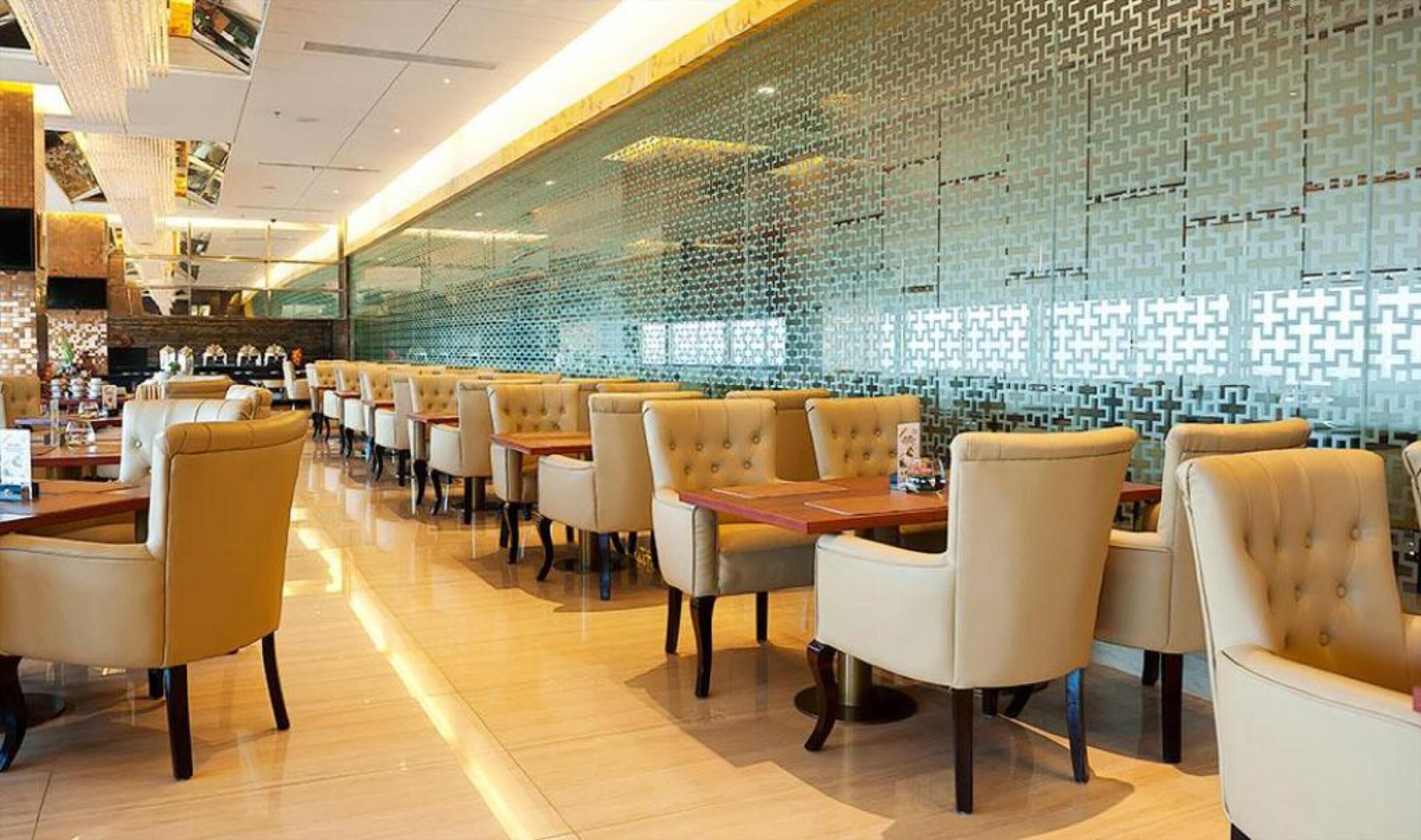 Foto - Grand Paragon Hotel