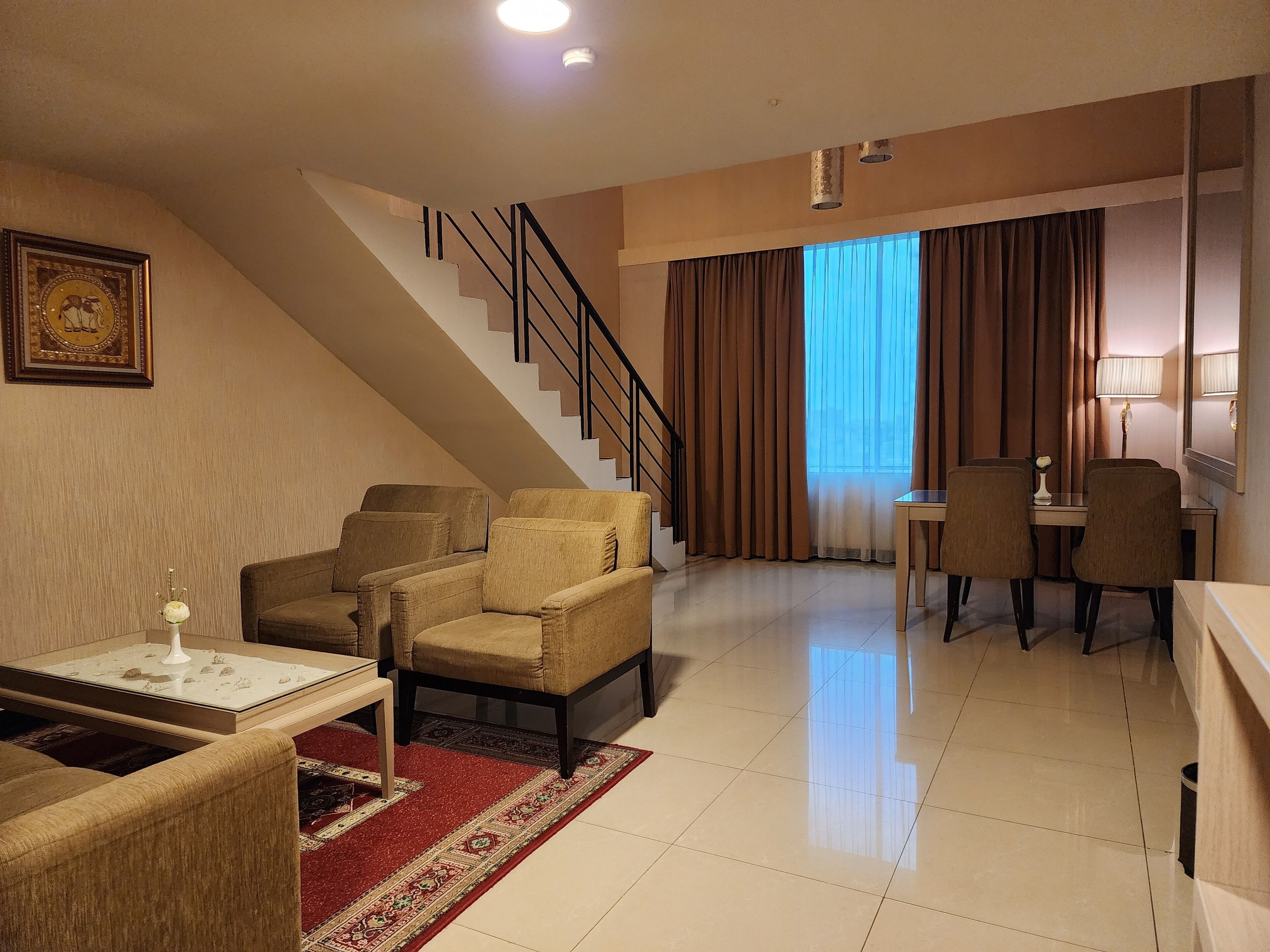 Photo - Grand Paragon Hotel