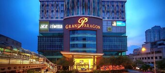 Grand Paragon