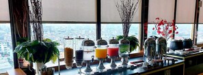 Breakfast, lunch and dinner served - Grand Paragon (Jakarta)