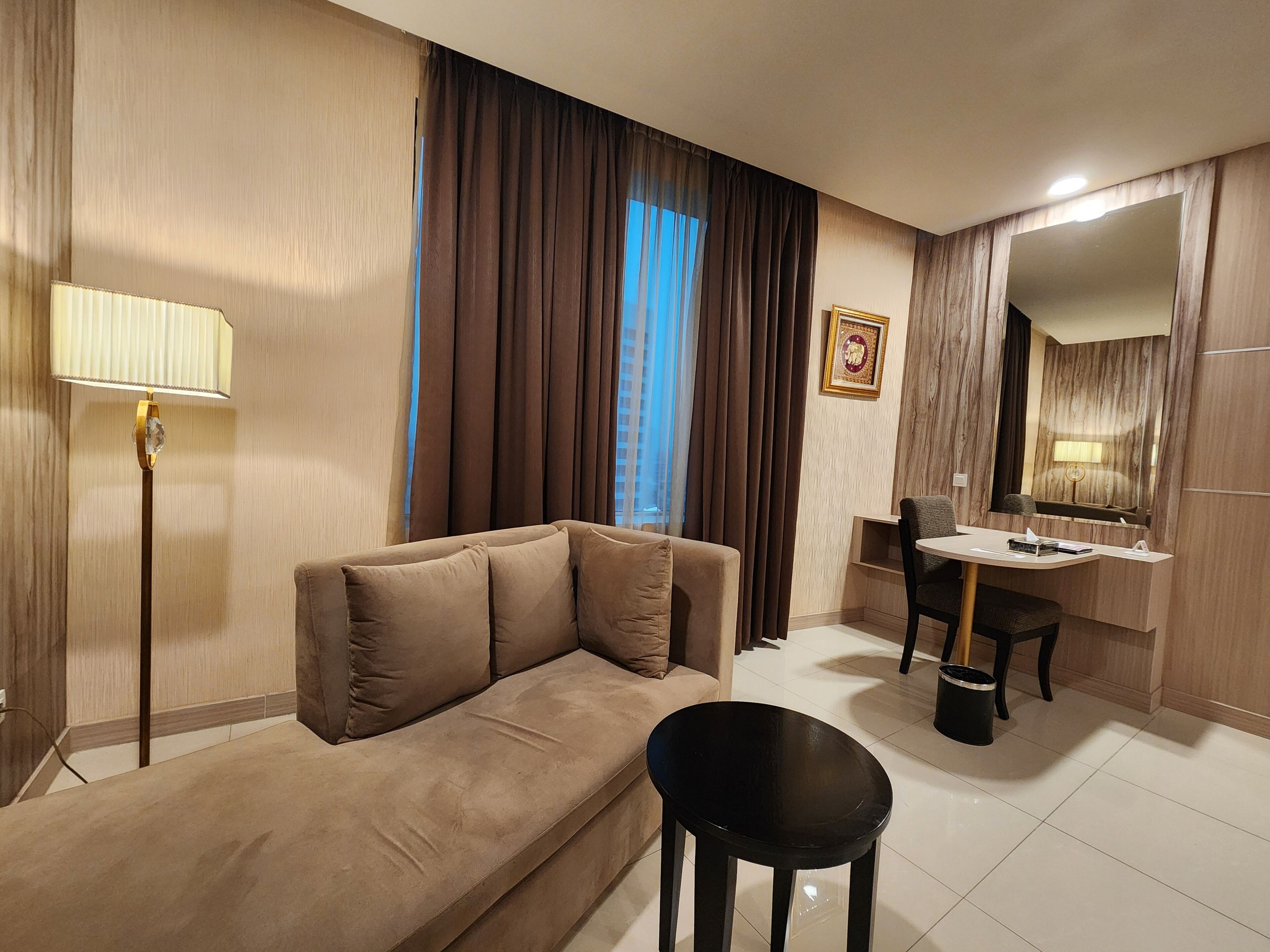 Photo - Grand Paragon Hotel