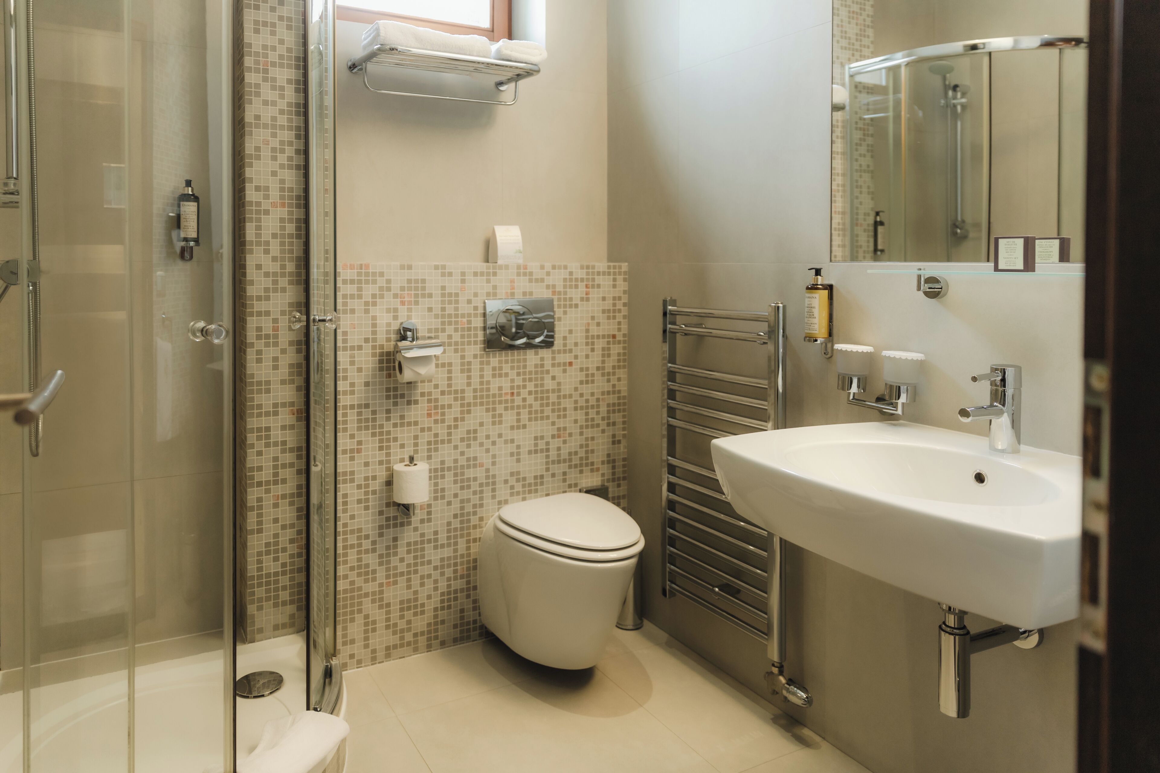 single room | bathroom | bathtub, designer toiletries, hair dryer, bathrobes
