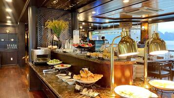 包含每日自助早餐