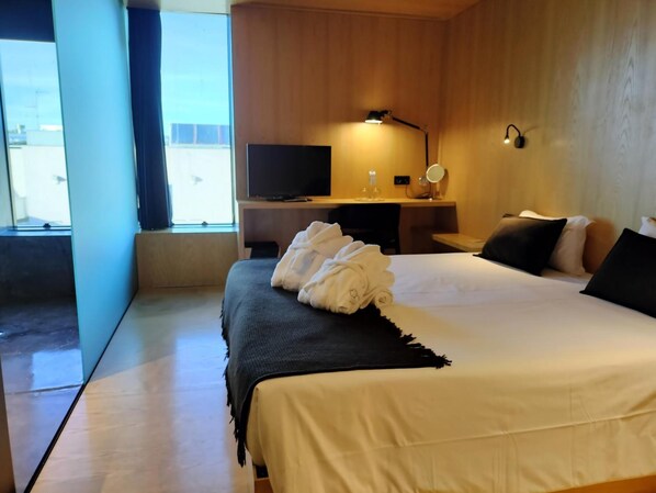 Minibar, in-room safe, desk, soundproofing - Cró Hotel Rural (Sabugal)