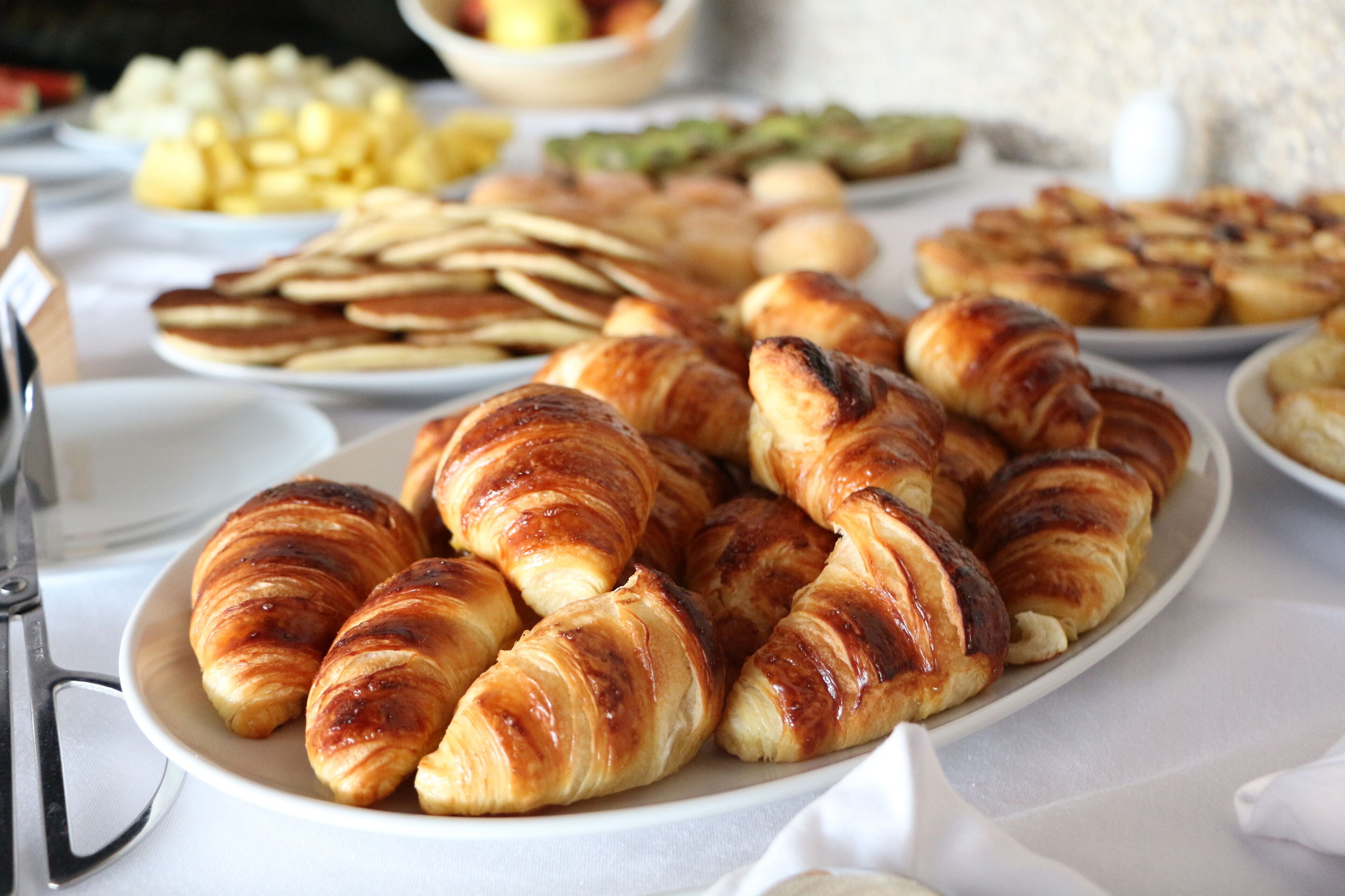 Café da manhã com buffet grátis todos os dias