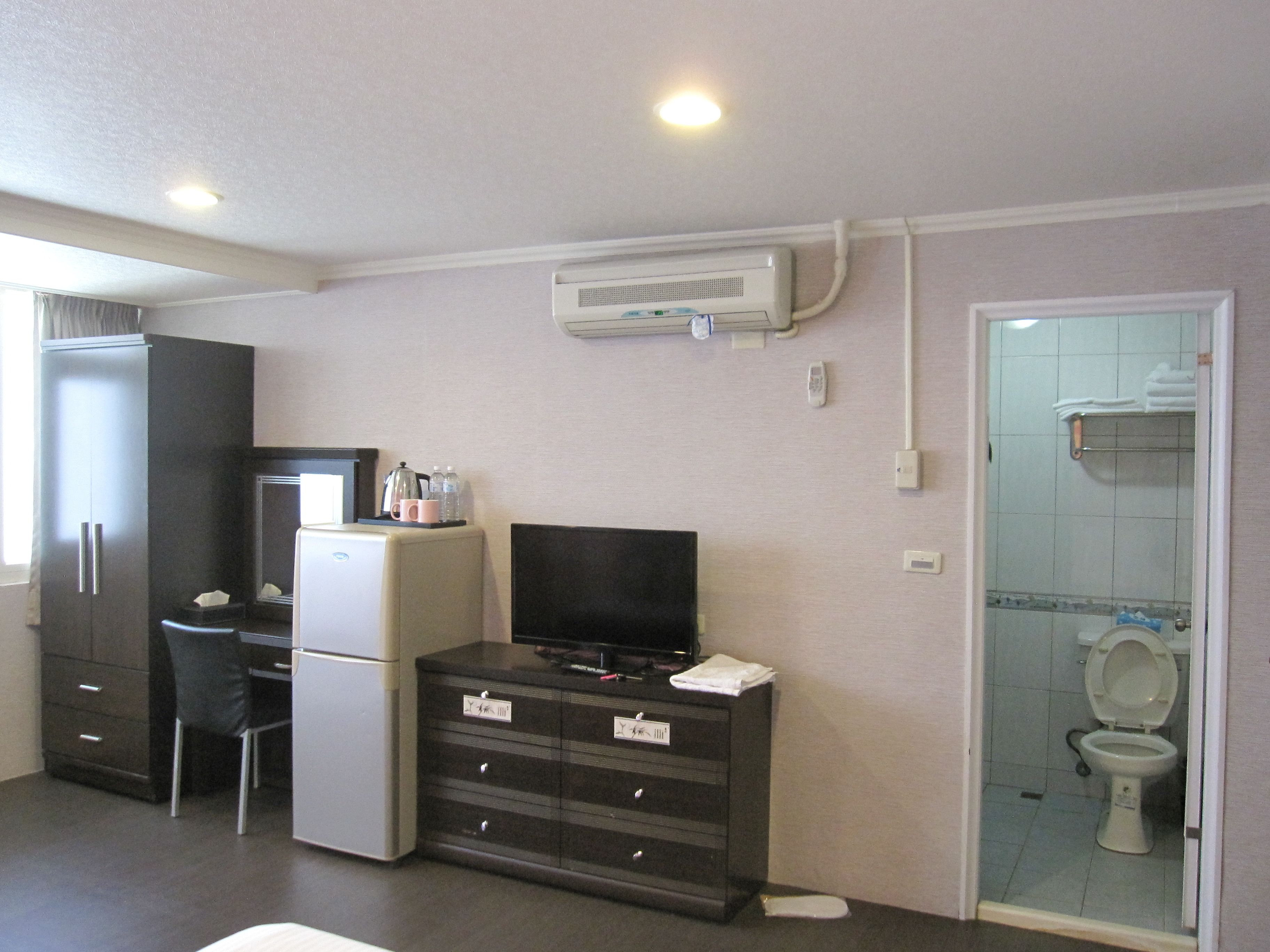 standard quadruple room, 2 double beds, non smoking | individually furnished, blackout curtains, iron/ironing board, free wifi