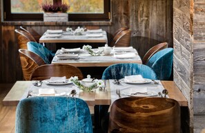 Lunch and dinner served, Fusion cuisine - Hotel Szary Residence (Michalowice)