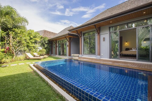 Saiyuan Estate by TropicLook