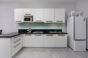Standard Villa, 2 Bedrooms, Private Pool | Private kitchen