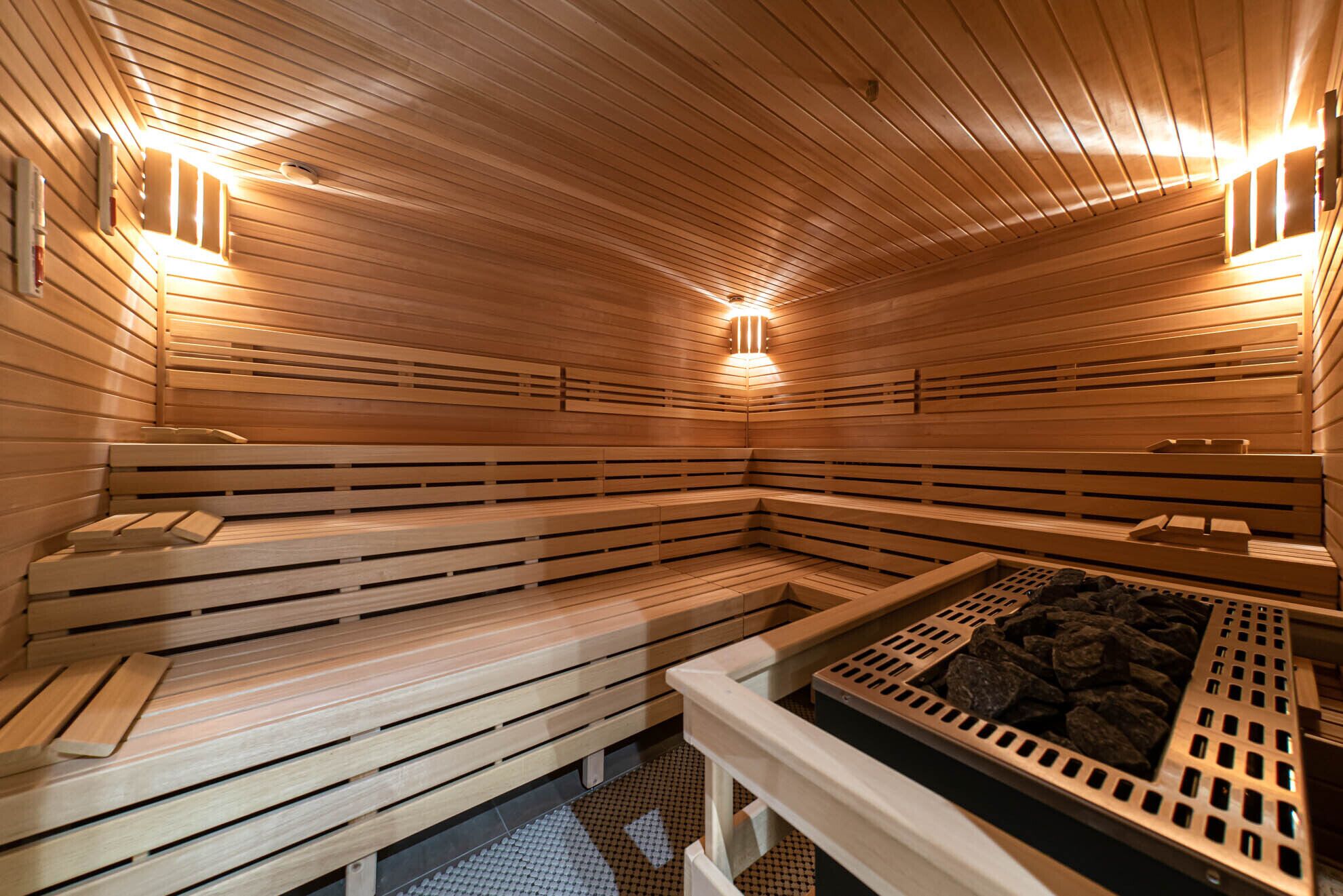 sauna, steam room, hot stone massages, sports massages, body scrubs