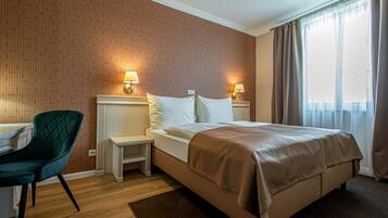 Superior-Doppel- oder -Zweibettzimmer